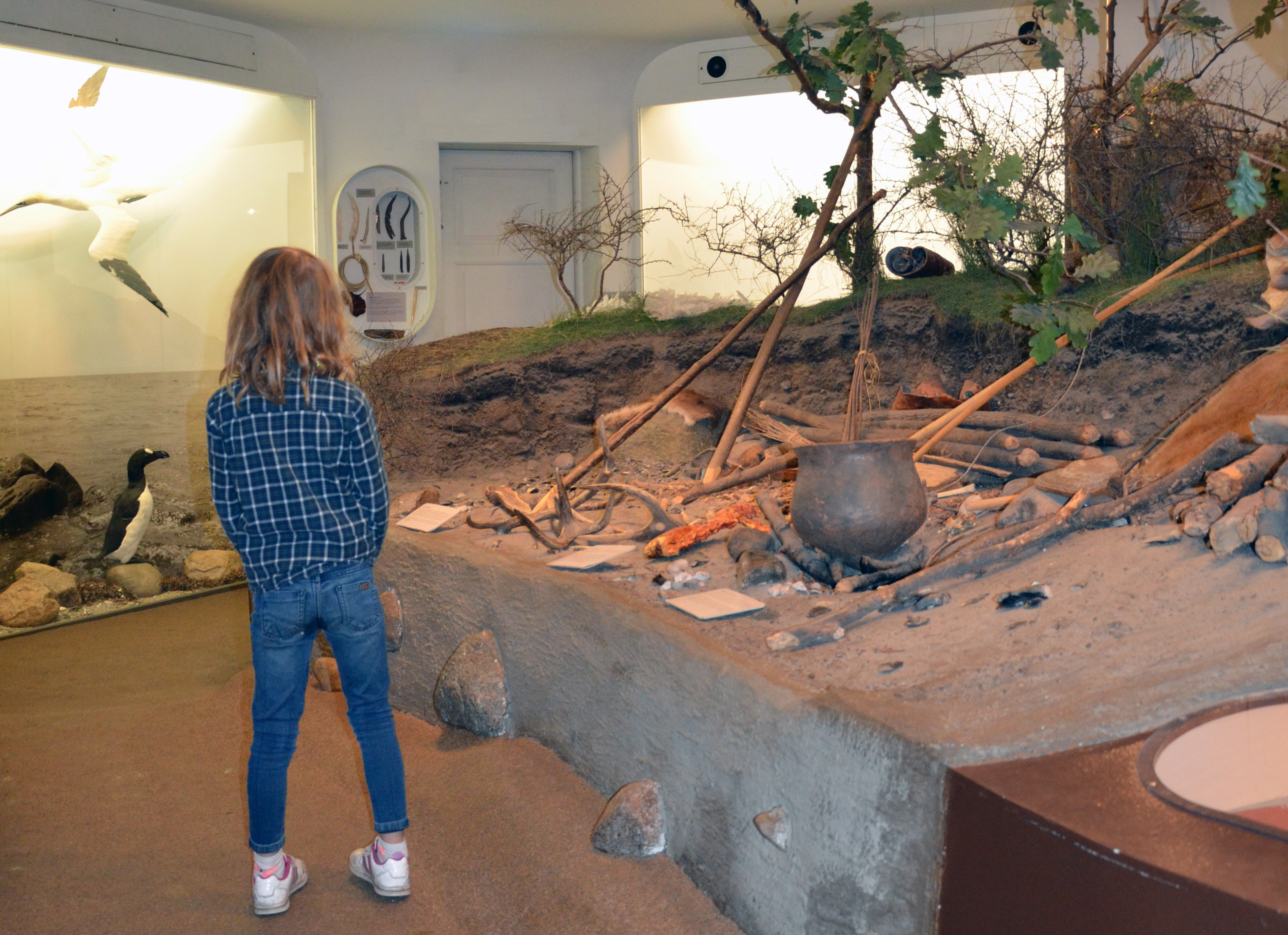 Eva inspecting the old museum in Vedbæk